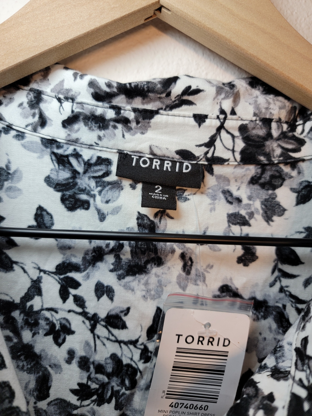 Torrid Poplin Mini Shirt Dress Ditzy Floral Black & White Sz 2X NWT - Picture 4 of 16